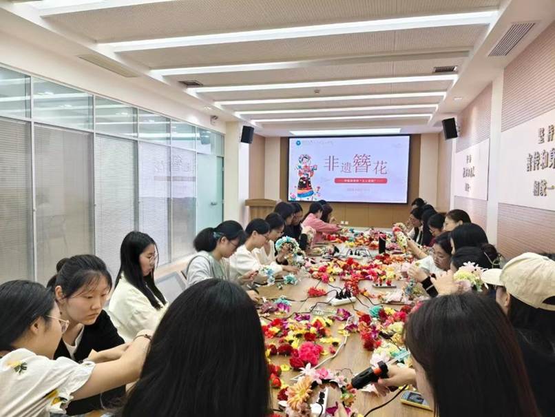 24fb426880257601f57c76ca5ca5f61